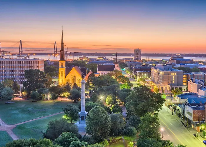 Cambria Hotel Charleston Riverview