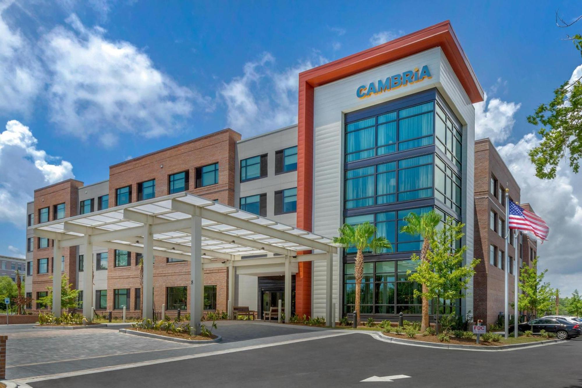 Cambria Riverview 3*