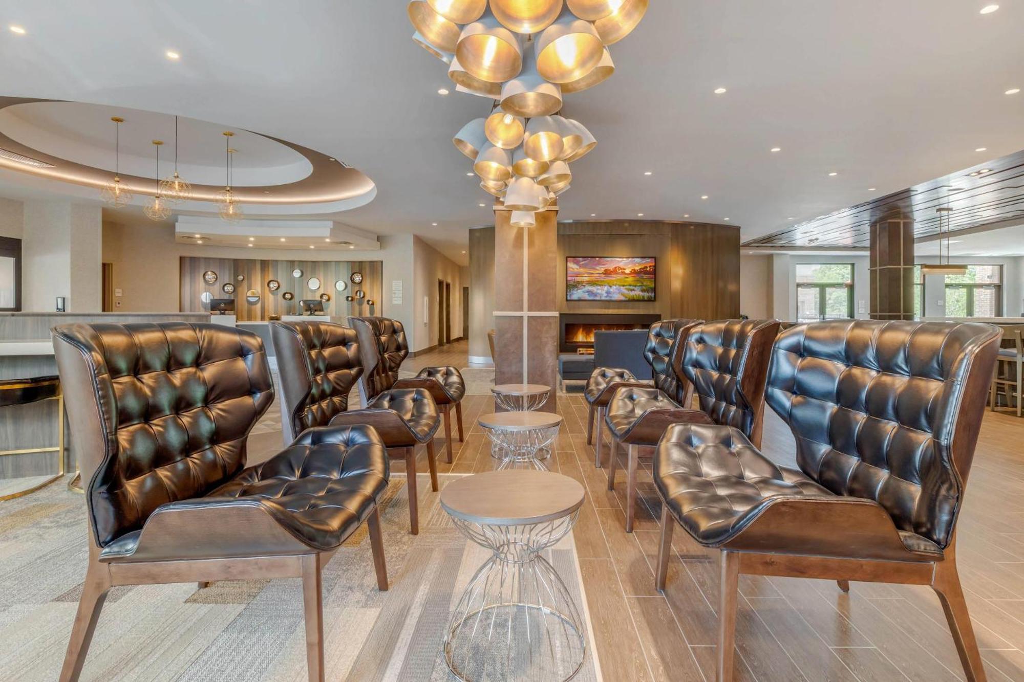 Hotel Cambria Riverview 3*